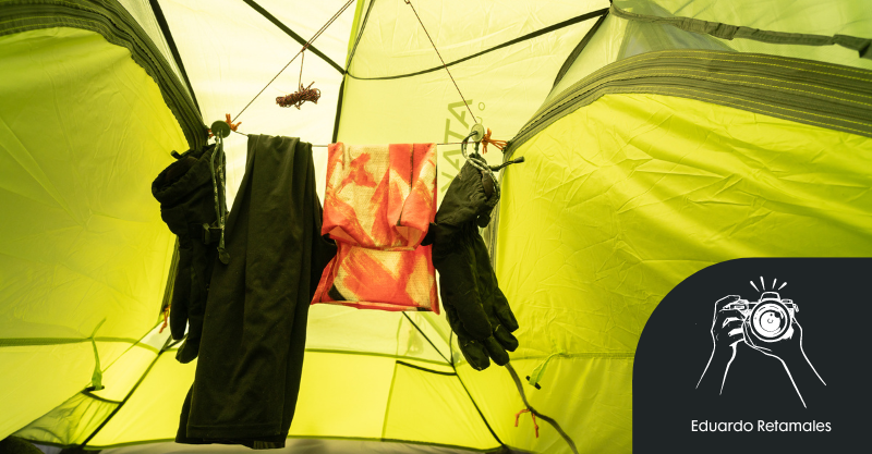 Nudos en carpas por Eduardo Retamales