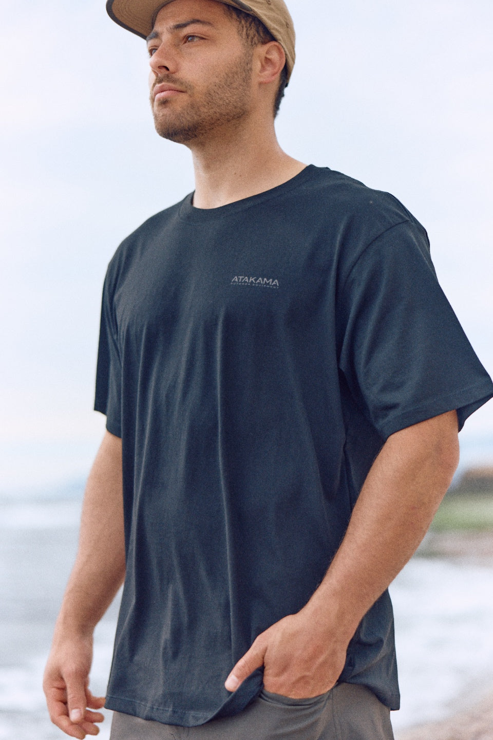 Polera Algodón Manga Corta Montañas Textura Negro