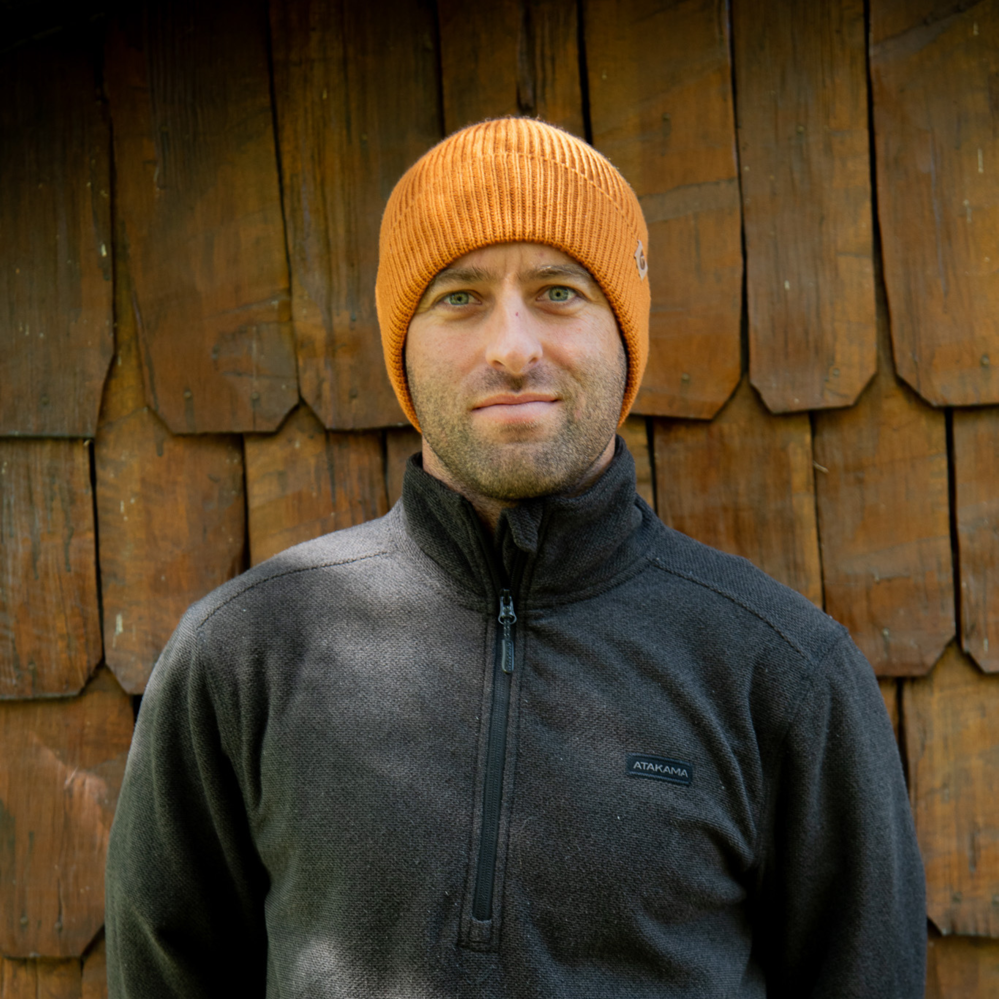 Gorro beanie Limarí Café Mostaza