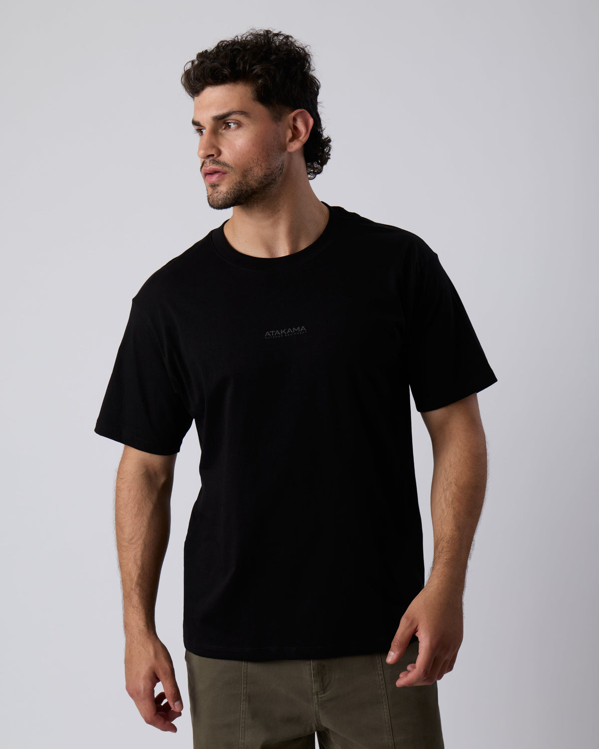 Polera Algodón Manga Corta Atakama Logo Centro Negro