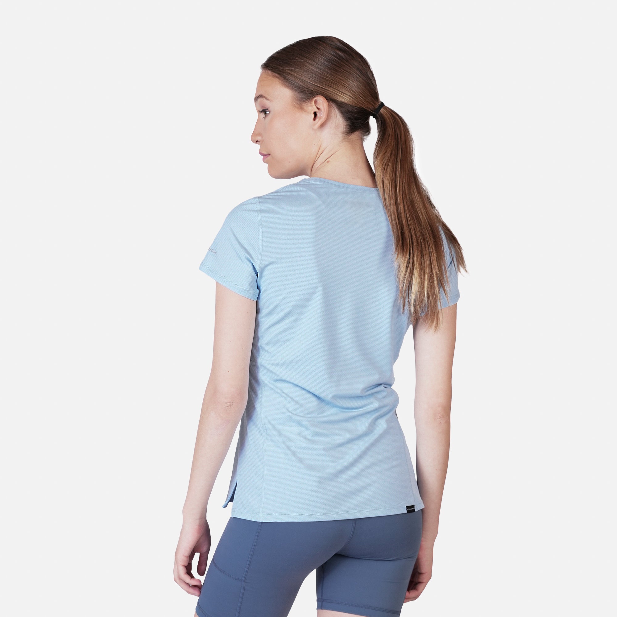 Polera deportiva Mujer Dinámica Dry Core Celeste
