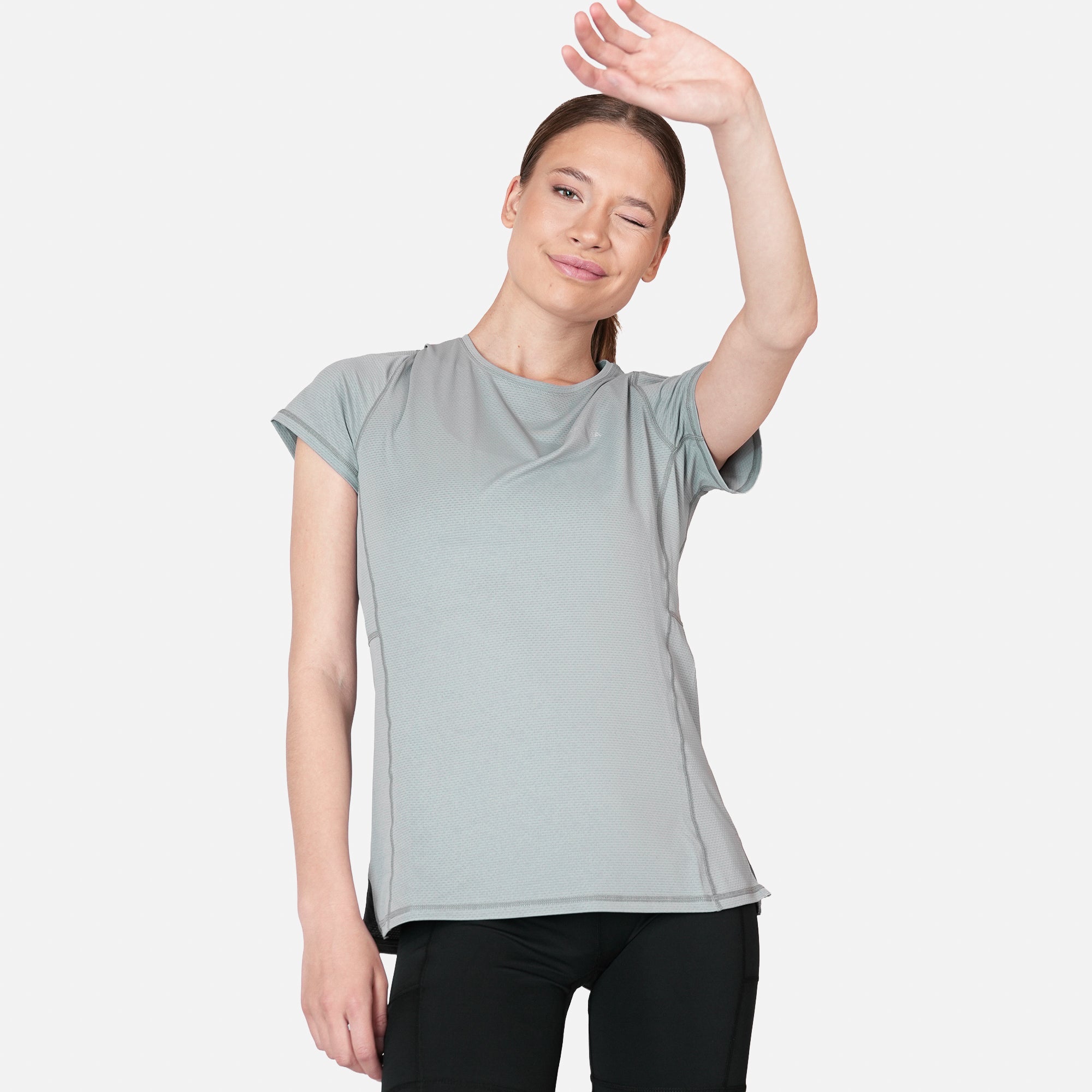 Polera deportiva Mujer Dinámica Dry Core Gris
