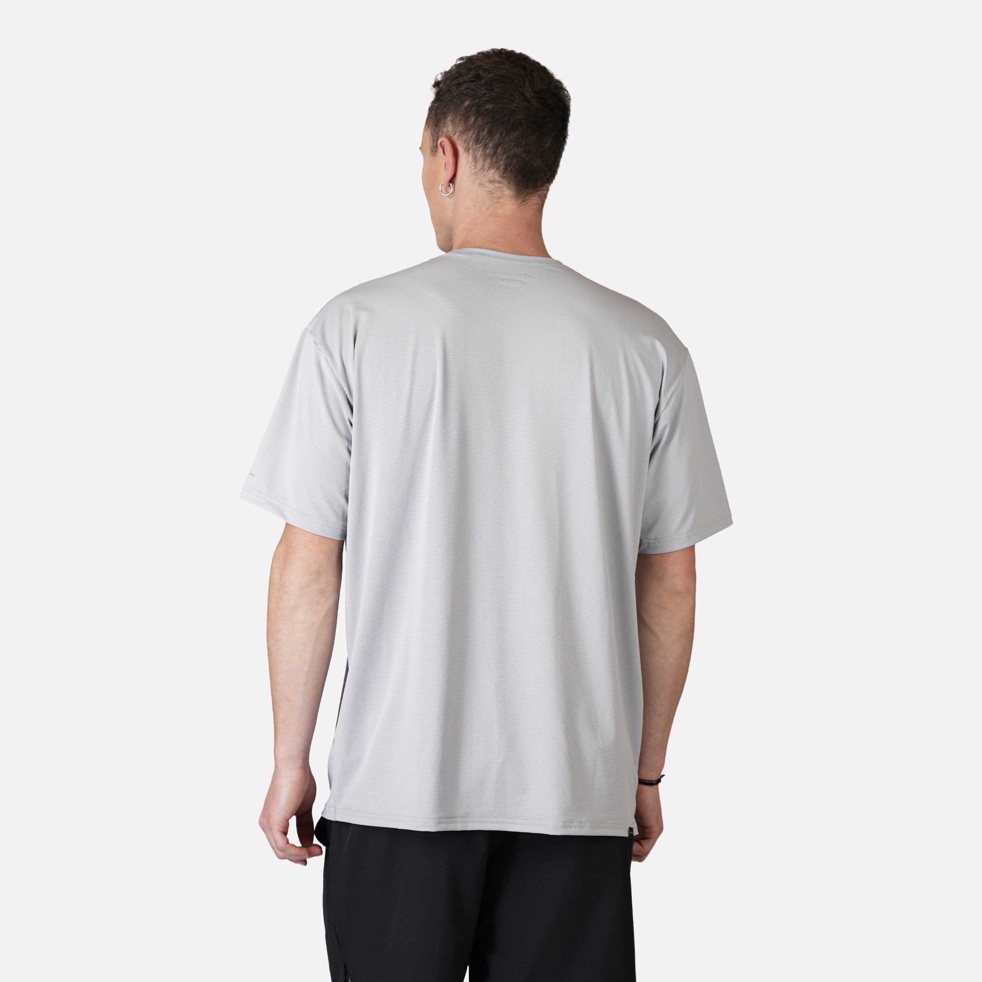 Polera deportiva Hombre Dinámica Dry Core Gris